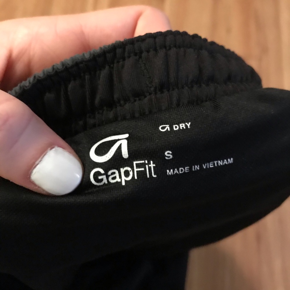 GapFit DriFit Black and Pink Athletic Shorts - Picture 4 of 5